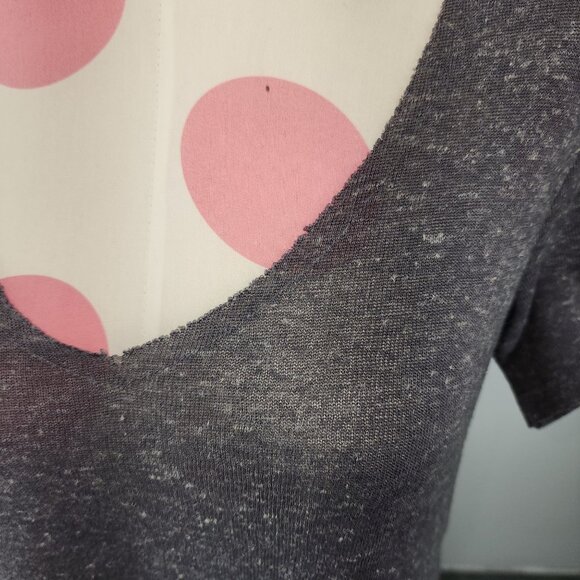 Women's BKE Core Raw Edge Thin Sweater Material Sml Shirt Grey V-Neck Poly/Flax - Picture 3 of 7